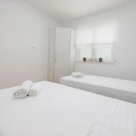 Apartman Lusi *